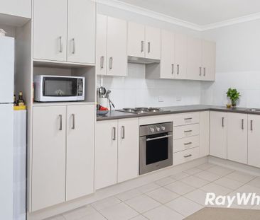 Modern 2 Bedroom Duplex - Photo 5