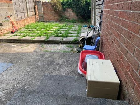 256 Alliance Avenue, Belfast, BT14 7NX - Photo 2
