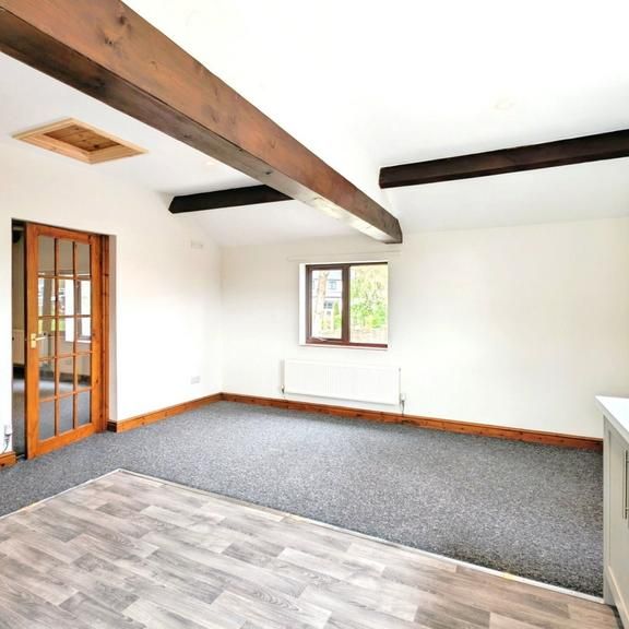 1 bedroom barn conversion to rent - Photo 1