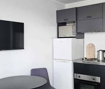 Auckland City apartment, 2 Bedrooms - Photo 4