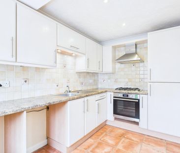 2 bedroom terraced house to rent - Photo 4