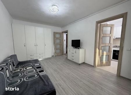 Apartament cu 1 camere de închiriat Vasile Aaron, Sibiu 30 mp 1990 - Fotografie 5