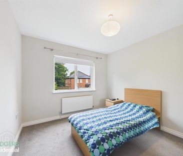 Apt 4, 3 Loughan Hall, Dundonald, Castlereagh, Belfast, BT16 2FQ - Photo 5