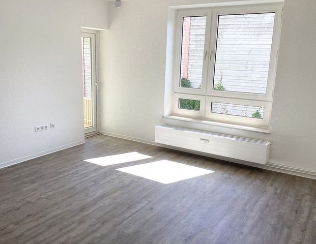 Modernisierte 3-Zimmer-Wohnung mit Tageslichtbad und Balkon - Photo 1