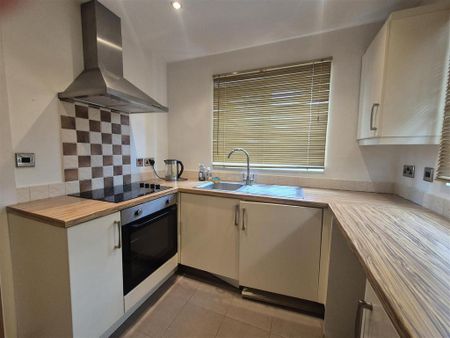 3 bedroom detached house to rent - Photo 5