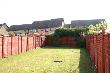 Curlew Crescent, Royston - Photo 3