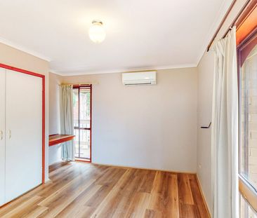 Spacious Family Home in the McKinnon Secondary College Zone – Pool ... - Photo 5