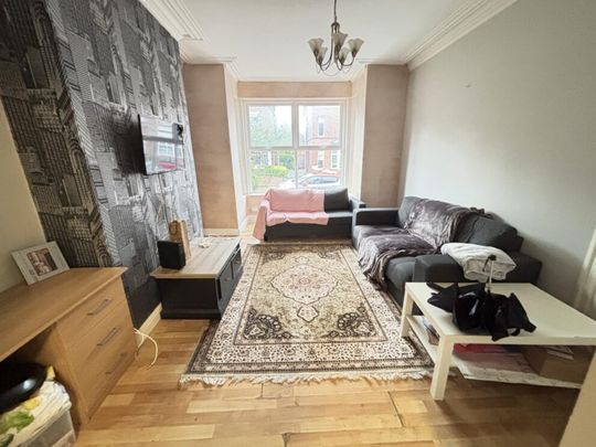 9 Stanmore Road, Leeds, LS4 2RU - Photo 1