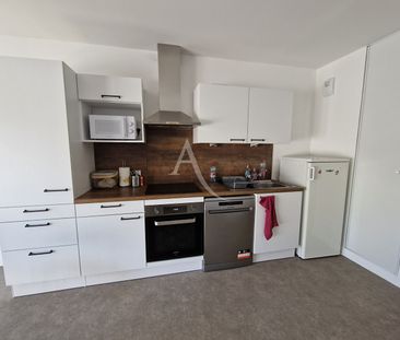 Location Appartement 4 pièces 82m² - Photo 6