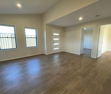 LOW MAINTENANCE LIVING!! - Photo 1