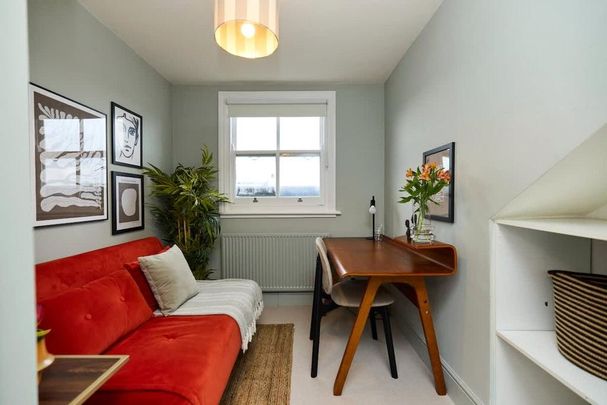 3 bedroom terraced house to rent - Photo 1