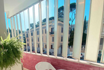 TRASTEVERE - BILOCALE ARREDATO CON BALCONE