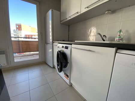 Appartement 2 pièces 46m2 MARSEILLE 8EME 1 014 euros - Photo 5