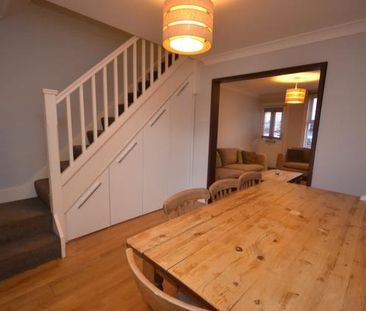 2 bedroom terraced house to rent - Photo 4