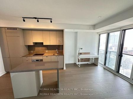 For Lease - 7 Grenville Street Unit# 4313, Toronto, Ontario - Photo 2