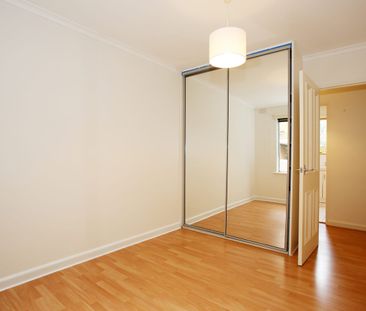 Comfortable Apartment in Excellent Location - Photo 3