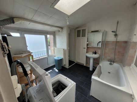 Location Appartement 3 pièces 61m² LOOS 59120 - Photo 3