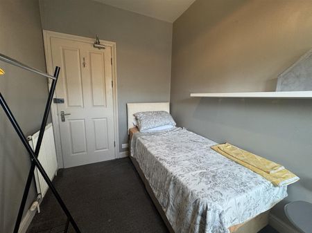 Princess Royal Terrace, Scarborough - Photo 3