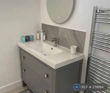 2 bedroom bungalow to rent - Photo 1