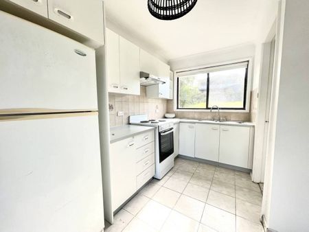 Four Bedroom Family Home - Photo 5