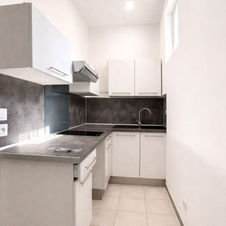 Location Appartement 1 pièce 18m² MARIGNANE 13700 - Photo 3