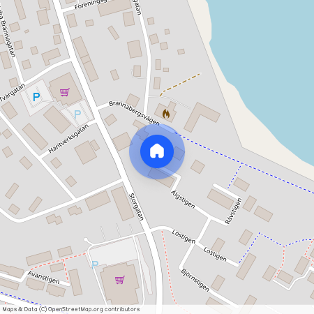 Overkalix, Älgstigen 7 lgh 1002, markplan med altan in mot gården.