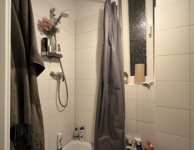 Schöne möblierte 1 Zimmer Wohnung direkt am Wittenbergplatz - Photo 1