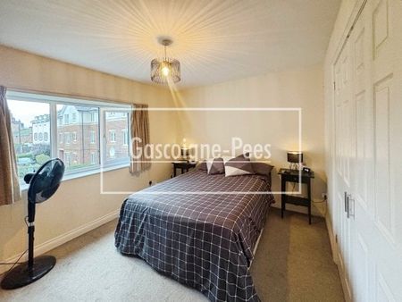 Marlborough Road, Woking, GU21 - Photo 3