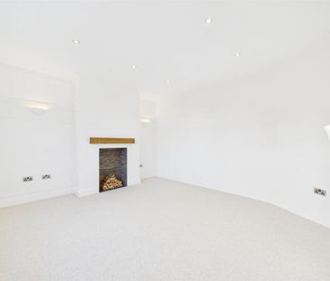 3 bedroom end of terrace house to rent - Photo 1