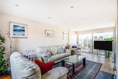 5 bedroom detached house to rent - Photo 2