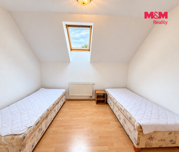 Pronájem bytu 4+1 152 m², Zlatá - Photo 2