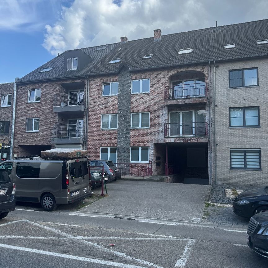 Charmante gelijkvloers éénslaapkamerappartement met ruim terras - Foto 1