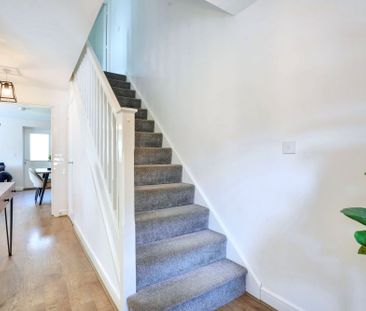 3 bed semi-detached house to rent in Stables End, Maidstone, ME16 - Photo 4