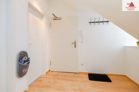 Möblierte Dachgeschosswohnung in modernem Ambiente - zentral in Annaberg-Buchholz! - Foto 3