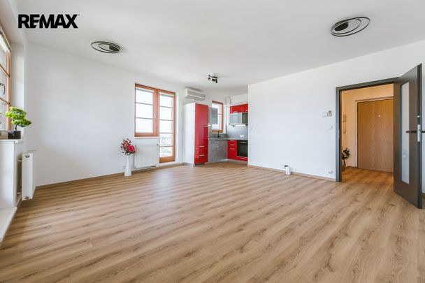 Pronájem bytu 1+kk v osobním vlastnictví 37 m², Praha 6 - Břevnov - Photo 1
