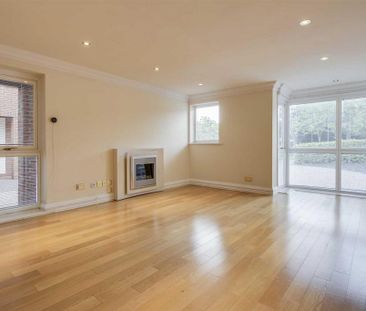 4 bedroom detached house to rent - Photo 2
