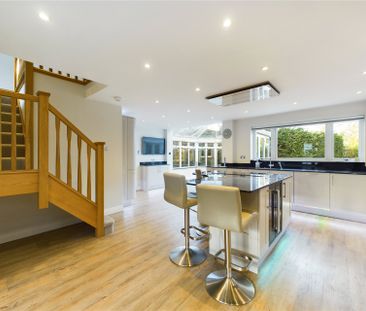 Mountbatten Rise, Berkshire Mountbatten Rise, Berkshire - Photo 1