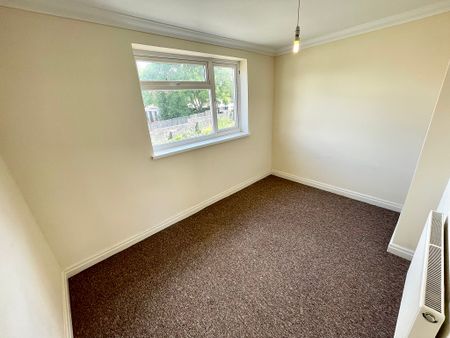 Birchgrove Road, Birchgrove, Swansea, SA7 9JU - Photo 2