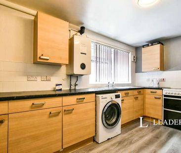 Duke Court, Trafford, M16 - Photo 5