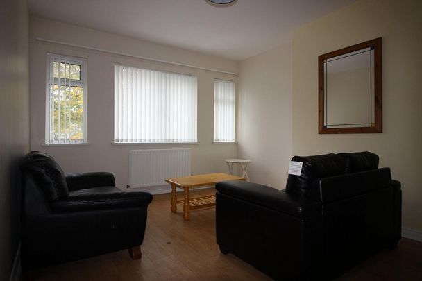 31a Chlorine Gardens, Belfast BT9 5DL - Photo 1