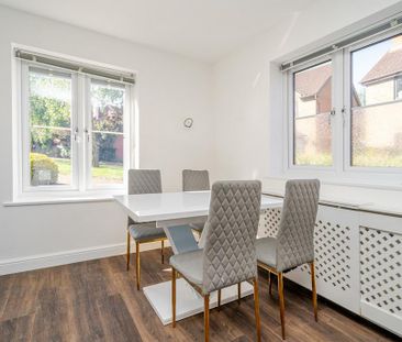 4 bedroom detached house to rent - Photo 3