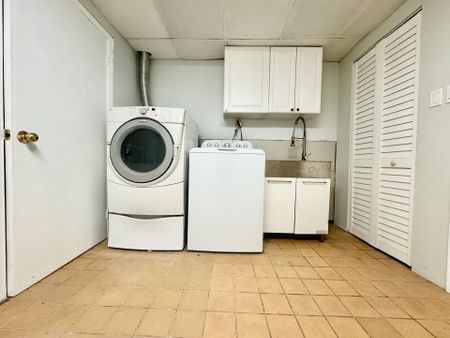 For Lease - 3136 VICTORIA Street Unit# Lower, Oakville, Ontario - Photo 2