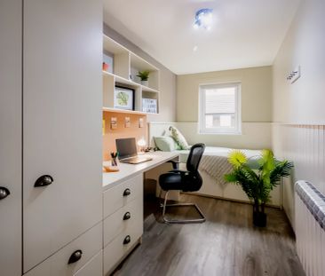 6 Bed Townhouse Standard - Photo 4