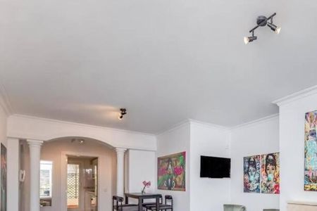 2 bedroom luxury Flat for rent in Nueva Andalucia, Spain - Photo 2