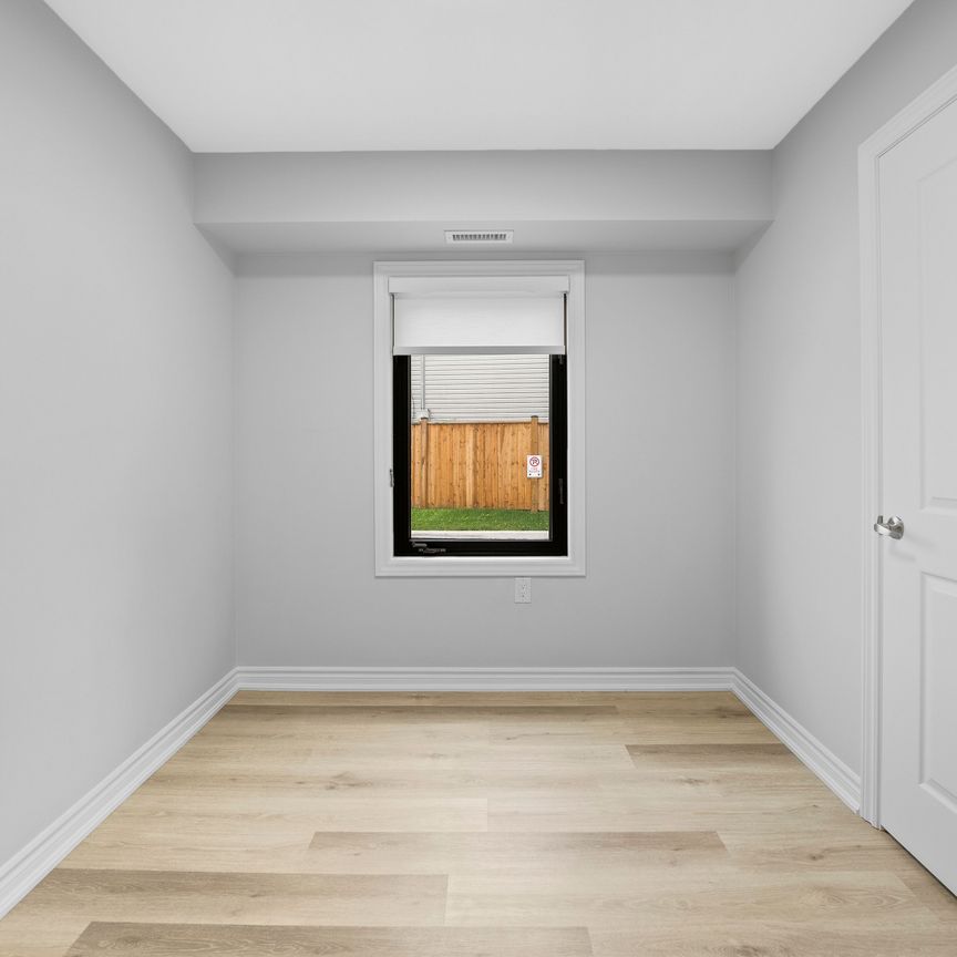 For Lease - 63 Vine Street Unit# 103, St. Catharines, Ontario - Photo 1