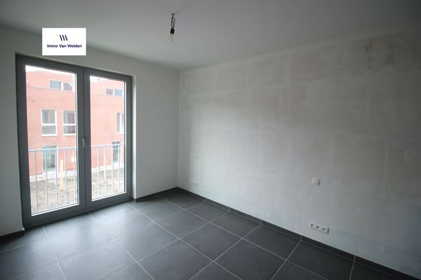 2 slaapkamer nieuwbouwappartement nabij centrum - Photo 1