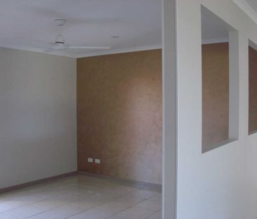 74 Royal Sands, Bucasia - Photo 2