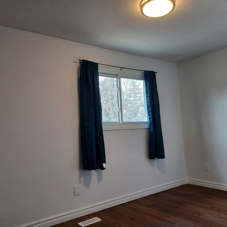 605 College Ave W, Guelph - Photo 4