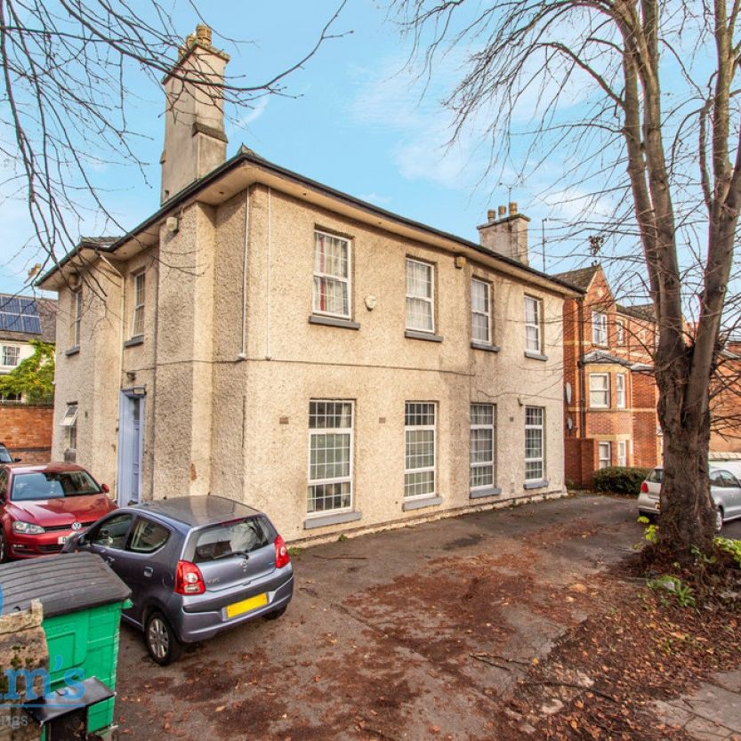 7 bed Flat for Rent - Photo 1