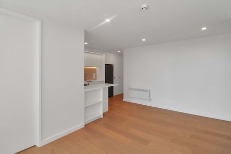 Inner-City Living at Its Best - Photo 4